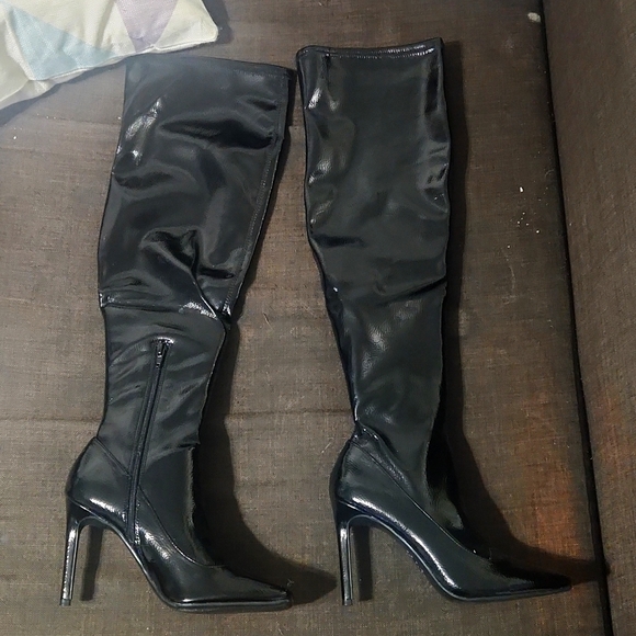 Boots - Picture 1 of 5